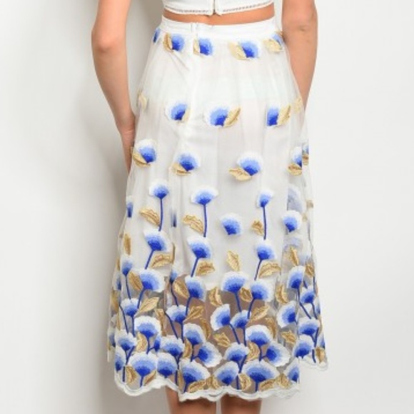 Falling Blue Ginkgo Leaf Embroidered Skirt Set!<3 - Picture 6 of 6